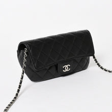 画像をギャラリービューアに読み込む, 新品未使用 CHANEL シャネル クラシック アイウェア ケース AP2044 31番台 ココマーク キャビアスキン ブラック シルバー金具 中古 4a005670