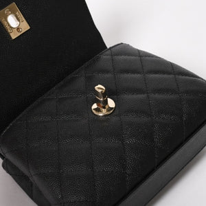 新品同様 CHANEL シャネル ココハンドル16 Nano 2WAYバッグ ランダム番台 ココマーク キャビアスキン ブラック ゴールド金具 中古 4a005641