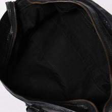 Load image into Gallery viewer, 極美品 BALENCIAGA バレンシアガ Le Cityn East-West アリーナ ラムスキン ブラスハードウェア 8457042 ブラック シルバー金具 中古 4a005472
