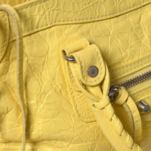 Load image into Gallery viewer, 極美品 BALENCIAGA バレンシアガ Le City レ シティ バッグ スモール 2WAYバッグ 7977892 アリーナラムスキン イエロ シルバー金具 中古 4a005463