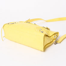 Load image into Gallery viewer, 極美品 BALENCIAGA バレンシアガ Le City レ シティ バッグ スモール 2WAYバッグ 7977892 アリーナラムスキン イエロ シルバー金具 中古 4a005463