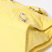 Load image into Gallery viewer, 極美品 BALENCIAGA バレンシアガ Le City レ シティ バッグ スモール 2WAYバッグ 7977892 アリーナラムスキン イエロ シルバー金具 中古 4a005463