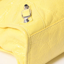 Load image into Gallery viewer, 極美品 BALENCIAGA バレンシアガ Le City レ シティ バッグ スモール 2WAYバッグ 7977892 アリーナラムスキン イエロ シルバー金具 中古 4a005463