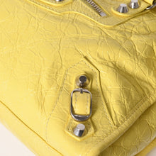 Load image into Gallery viewer, 極美品 BALENCIAGA バレンシアガ Le City レ シティ バッグ スモール 2WAYバッグ 7977892 アリーナラムスキン イエロ シルバー金具 中古 4a005463
