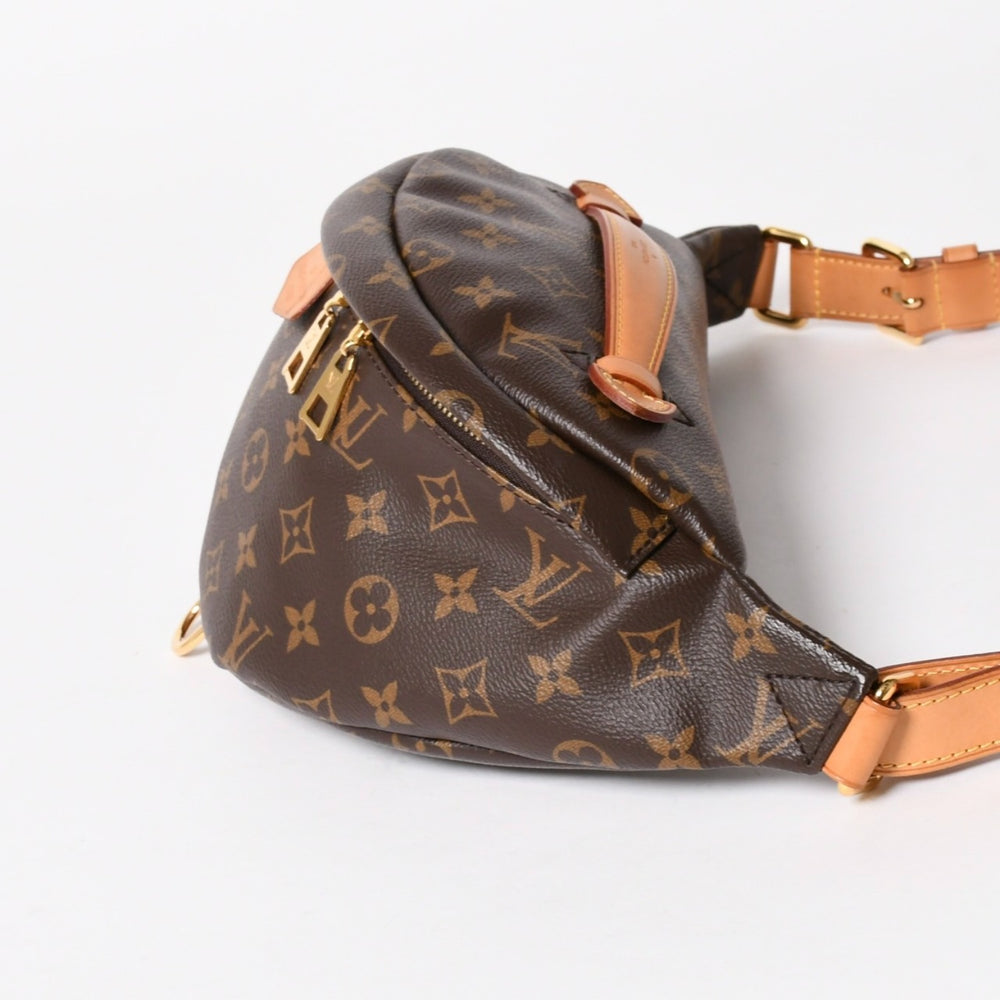 極美品 LOUIS VUITTON ルイ ヴィトン バムバッグMM ショルダーバッグ M43644 ブラウン モノグラムキャンバス レザー ゴールド金具 中古 4a005649
