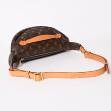 画像をギャラリービューアに読み込む, 極美品 LOUIS VUITTON ルイ ヴィトン バムバッグMM ショルダーバッグ M43644 ブラウン モノグラムキャンバス レザー ゴールド金具 中古 4a005649