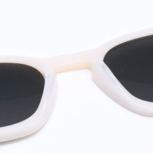 画像をギャラリービューアに読み込む, SAINT LAURENT サンローランパリ サングラス アイウェア ホワイトテンプル SL 28 041 サイズ49◻︎23 140 美品 中古 4a005006
