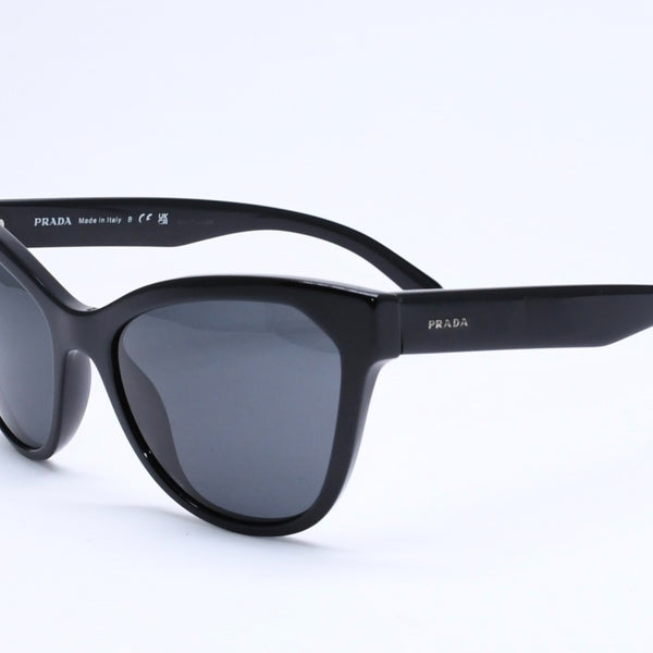 PRADA プラダ サングラス アイウェア キャットアイサングラス SPR 15V サイズ56◻︎19 ブラック シルバーロゴ 美品 中古 4a005168