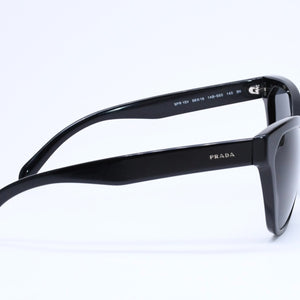 PRADA プラダ サングラス アイウェア キャットアイサングラス SPR 15V サイズ56◻︎19 ブラック シルバーロゴ 美品 中古 4a005168