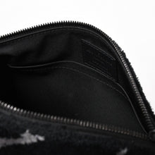 Load image into Gallery viewer, 新品同様品 ルイヴィトン LOUIS VUITTON キーポル・バンドリエール 25 ボストンバッグ モノグラムエクリプス タフタージュ M45438 中古 4a005635