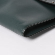 将图片加载到图库查看器，PRADA プラダ クラッチバッグ スタッズ ラインストーン サフィアーノレザー トライアングルロゴ ダークグリーン 美品 中古 4a005637