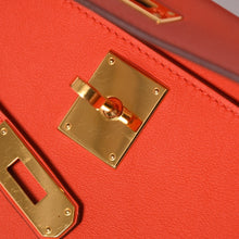 Load the image into the gallery viewer. Like new HERMES KELLY CUT Kelly cut handbag Vaux Swift Capucines Silver hardware T stamp Used 4a005774