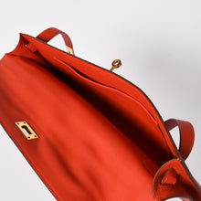Load the image into the gallery viewer. Like new HERMES KELLY CUT Kelly cut handbag Vaux Swift Capucines Silver hardware T stamp Used 4a005774