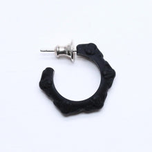 画像をギャラリービューアに読み込む, 新品未使用品 CHROME HEARTS クロムハーツ ラバー RUBBER HOOP CROSS SML クロスバンドフープシリコンピアス 重量0.71 ブラック 中古 4a005751