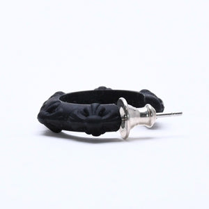 新品未使用品 CHROME HEARTS クロムハーツ ラバー RUBBER HOOP CROSS SML クロスバンドフープシリコンピアス 重量0.71 ブラック 中古 4a005748