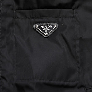 極美品 PRADA プラダ Re-Nylonトライアングルロゴ クロップド フード付き ジャケット ブラック サイズ36 シルバー金具 中古 4a005669