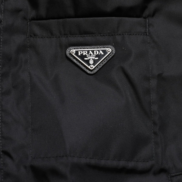 極美品 PRADA プラダ Re-Nylonトライアングルロゴ クロップド フード付き ジャケット ブラック サイズ36 シルバー金具 中古 4a005669
