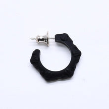 画像をギャラリービューアに読み込む, 新品未使用品 CHROME HEARTS クロムハーツ ラバー RUBBER HOOP CROSS SML クロスバンドフープシリコンピアス 重量0.71 ブラック 中古 4a005750
