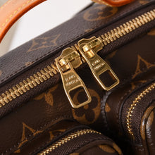 将图片加载到图库查看器，極美品 LOUIS VUITTON ルイヴィトン モノグラム ユーティリティ クロスボディ M80446 ショルダーバッグ ブラウン ゴールド金具 中古 4a005654