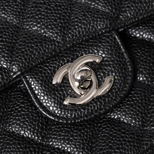新品同様 CHANEL シャネル マトラッセ23 Wフラップ Wチェーンショルダーバッグ ランダム番台 ココマーク キャビアスキン ブラック 中古 4a005676