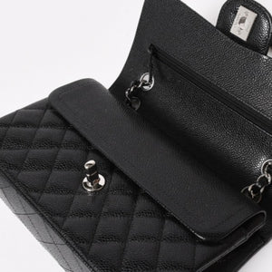 新品同様 CHANEL シャネル マトラッセ23 Wフラップ Wチェーンショルダーバッグ ランダム番台 ココマーク キャビアスキン ブラック 中古 4a005676