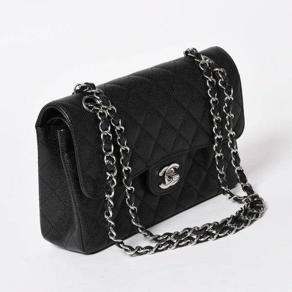 新品同様 CHANEL シャネル マトラッセ23 Wフラップ Wチェーンショルダーバッグ ランダム番台 ココマーク キャビアスキン ブラック 中古 4a005676