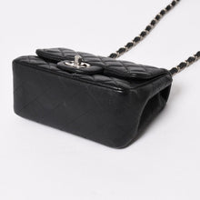 Load image into Gallery viewer, CHANEL シャネル ミニマトラッセ17 Sフラップ Sチェーンショルダーバッグ ココマーク キャビアスキン ブラック 美品 中古 4a005462