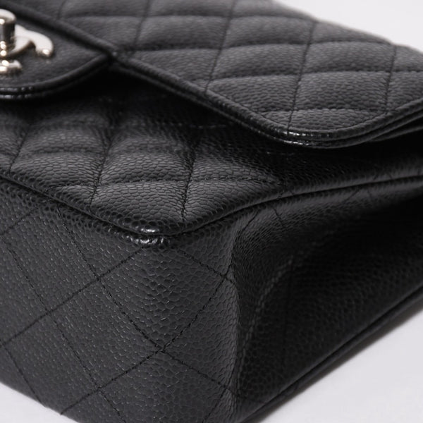 新品同様 CHANEL シャネル マトラッセ23 Wフラップ Wチェーンショルダーバッグ ランダム番台 ココマーク キャビアスキン ブラック 中古 4a005676