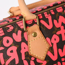 Load image into Gallery viewer, 極美品 LOUIS VUITTON ルイヴィトン モノグラム グラフィティ スピーディ30 ハンドバッグ M93704 ブラウン ピンク ゴールド金具 中古 4a005658