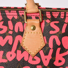 Load image into Gallery viewer, 極美品 LOUIS VUITTON ルイヴィトン モノグラム グラフィティ スピーディ30 ハンドバッグ M93704 ブラウン ピンク ゴールド金具 中古 4a005658