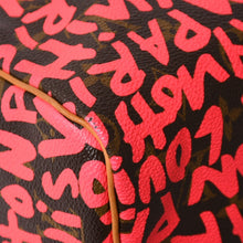 Load image into Gallery viewer, 極美品 LOUIS VUITTON ルイヴィトン モノグラム グラフィティ スピーディ30 ハンドバッグ M93704 ブラウン ピンク ゴールド金具 中古 4a005658
