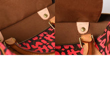 Load image into Gallery viewer, 極美品 LOUIS VUITTON ルイヴィトン モノグラム グラフィティ スピーディ30 ハンドバッグ M93704 ブラウン ピンク ゴールド金具 中古 4a005658
