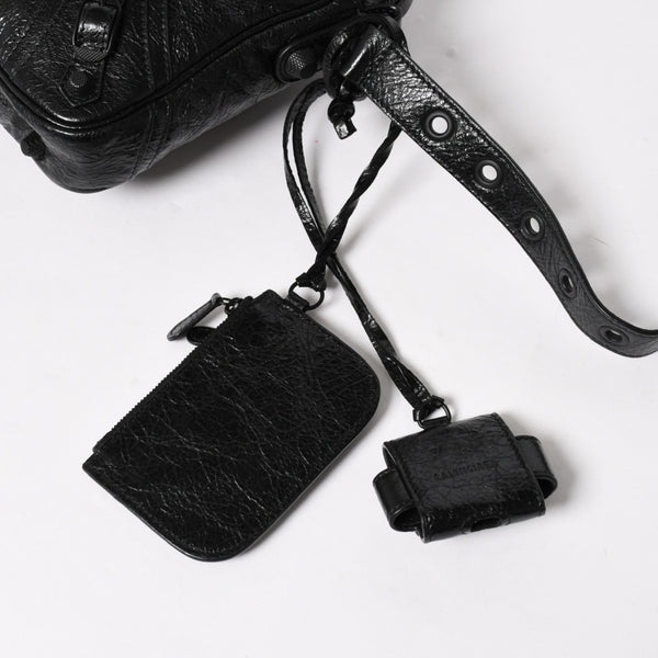 Like new BALENCIAGA Le Cagole Shoulder Bag Black Black 719065 Current Used 4a005682
