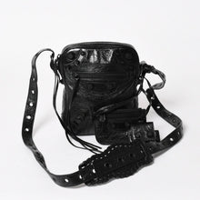 画像をギャラリービューアに読み込む, 新品同様 BALENCIAGA バレンシアガ ル カゴール ショルダーバッグ ブラック ブラック 719065 現行 中古 4a005682