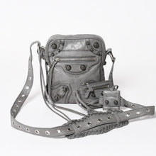 将图片加载到图库查看器，BALENCIAGA バレンシアガ ル・カゴール ショルダーバッグ グレー レザー 719065 シルバー金具 美品 中古 4a005476