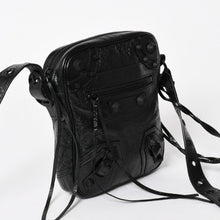 画像をギャラリービューアに読み込む, 新品同様 BALENCIAGA バレンシアガ ル カゴール ショルダーバッグ ブラック ブラック 719065 現行 中古 4a005682