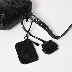 Like new BALENCIAGA Le Cagole Shoulder Bag Black Black 719065 Current Used 4a005682