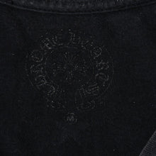 画像をギャラリービューアに読み込む, CHROME HEARTS クロムハーツ × FOTI フォティ MAHALIA マハリア 半袖Tシャツ サイズM シェブロン ブラック 美品 中古 4a005690