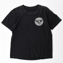画像をギャラリービューアに読み込む, CHROME HEARTS クロムハーツ × FOTI フォティ MAHALIA マハリア 半袖Tシャツ サイズM シェブロン ブラック 美品 中古 4a005690