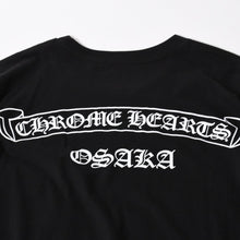 Load image into Gallery viewer, CHROME HEARTS クロムハーツ 大阪限定 ロゴ ポケットTシャツ 半袖 97729 コットン ブラック サイズL 美品 中古 4a005549