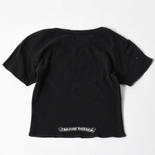 画像をギャラリービューアに読み込む, CHROME HEARTS クロムハーツ オールド ヴァインダガー スクロールラベル プリント トップス 黒 ホワイト 美品 中古 4a005606