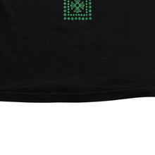 将图片加载到图库查看器中。 極美品 CHROME HEARTS クロムハーツ CHプラスプリント半袖ポケットTシャツ CHプラス オールドブロッククロス ブラック Mサイズ 中古 4a005763