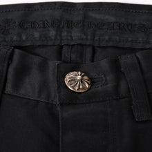 将图片加载到图库查看器中。 極美品 CHROME HEARTS クロムハーツ クロスボールボタン チノパンツ 32サイズ スクロールラベル ブラック シルバー 中古 4a005726
