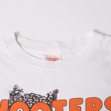 将图片加载到图库查看器中。 HOOTERS フーターズ VINTAGE ヴィンテージ 90's 半袖Tシャツ サイズL セントルイス ユニオン駅店 ホワイト 美品 中古 4a005855