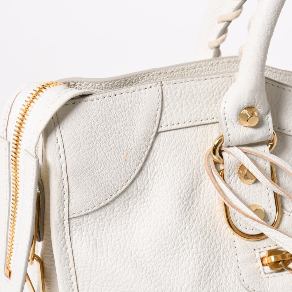 極美品 BALENCIAGA バレンシアガ メタリックエッジシティ レザー 2WAY ハンドバッグ ショルダーバッグ ホワイト アイボリー ゴールド金具 390154 中古 4a005560