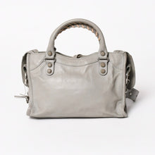 画像をギャラリービューアに読み込む, BALENCIAGA バレンシアガ クラシック ミニ シティ 2WAY ショルダーバッグ 300295 ロゴ グレー シルバー金具 美品 中古 4a005801