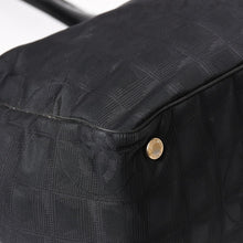 画像をギャラリービューアに読み込む, CHANEL シャネル ニュートラベルライン トートバッグ MM A15991 ブラック ナイロンジャガード 9番台 ココマーク ゴールド金具 美品 中古 4a005811