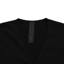 将图片加载到图库查看器中。 新品未使用品 CHROME HEARTS クロムハーツ ニットカーディガン カシミヤ ラインストーン ハート 装飾 ブラック シルバー サイズXL 中古 4a005918