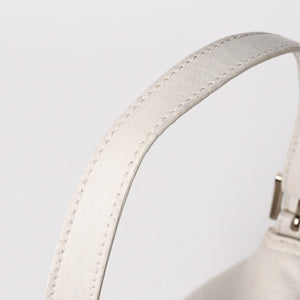 FENDI フェンディ マンマバケット ワンショルダーバッグ 8BR001 FFロゴ キャンバス レザー アイボリー シルバー金具 美品 中古 4a005792