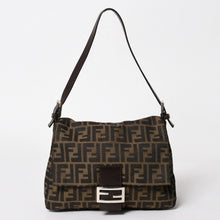 画像をギャラリービューアに読み込む, FENDI フェンディ ズッカ柄 マンマバケット ショルダーバッグ 26325 キャンバス レザー ブラウン FFバックル シルバー金具 美品 中古 4a005783